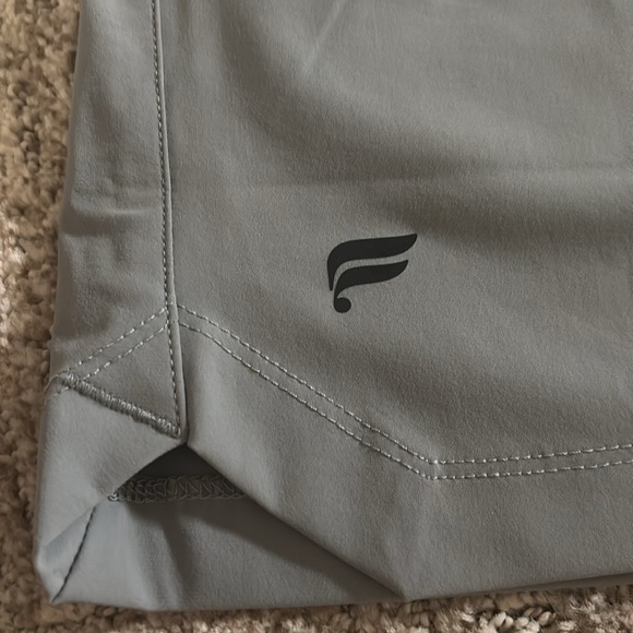NWT men’s Large Fabletics 5” short - Picture 8 of 9
